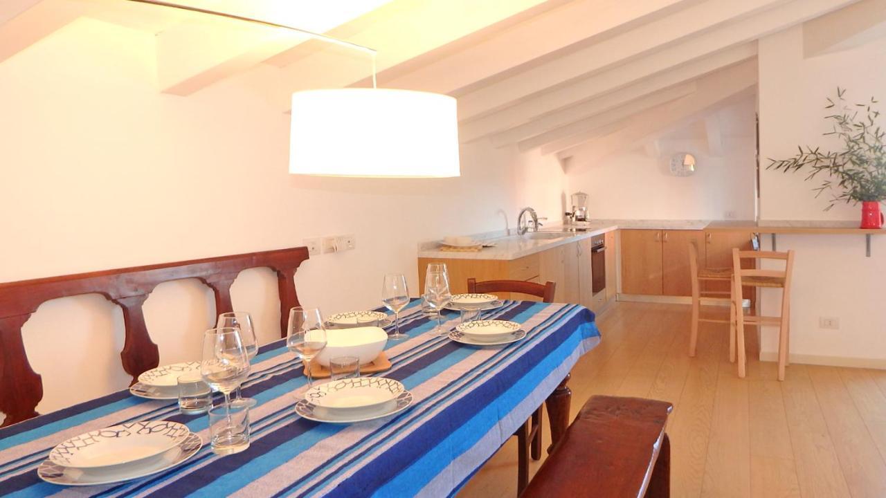 Minnie's Place * Lerici